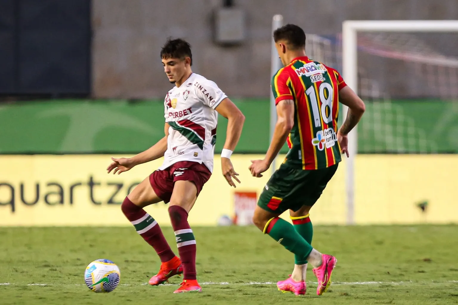 "Jogadores Promissores do Fluminense: Destaques sob Marcão Que Podem Recuperar Espaço na Equipe"