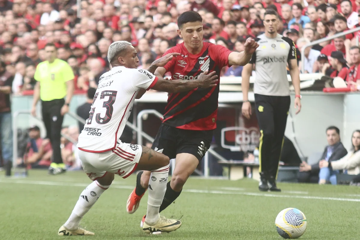 Atuações do Flamengo: Léo Ortiz se destaca em jogo sólido da defesa rubro-negra; avalie os jogadores