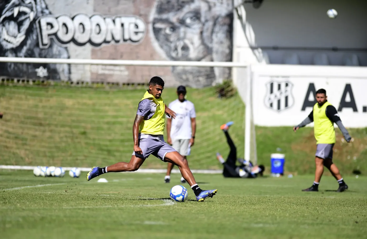 Luiz Felipe Ausente no Clássico: Entenda a Provável Escalação do Ponte Preta