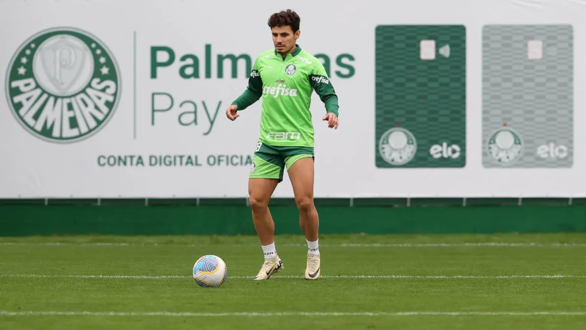 Palmeiras Prepara-se para Dérbi com Treinamento Tático e de Finalização no Domingo