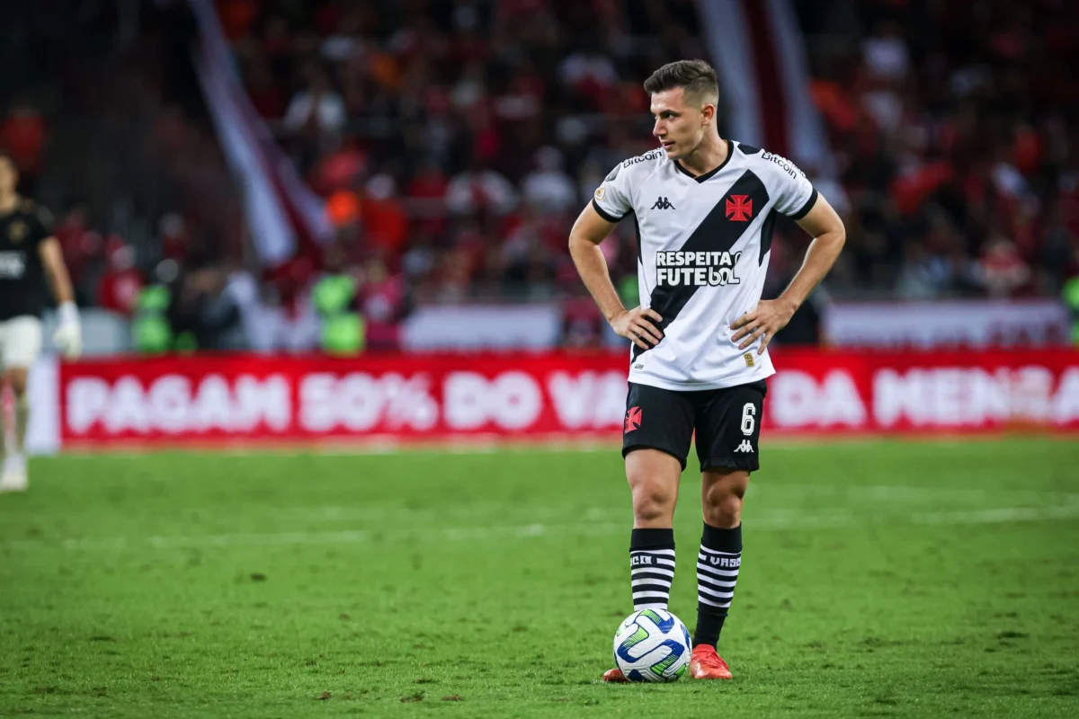 Pendurados no Vasco antes de confrontos com Flamengo e Palmeiras