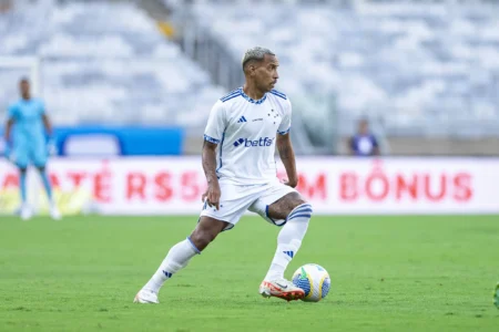 Sem assinatura, Matheus Pereira completa número máximo de partidas no Brasileirão e vê chances de contrato com o Cruzeiro reduzidas