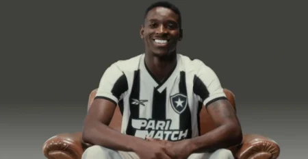 Site renomado escolhe camisa do Botafogo como a mais bonita do mundo