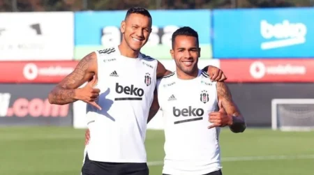 "Vasco Anuncia Acordos para Contratações de Souza e Alex Teixeira"