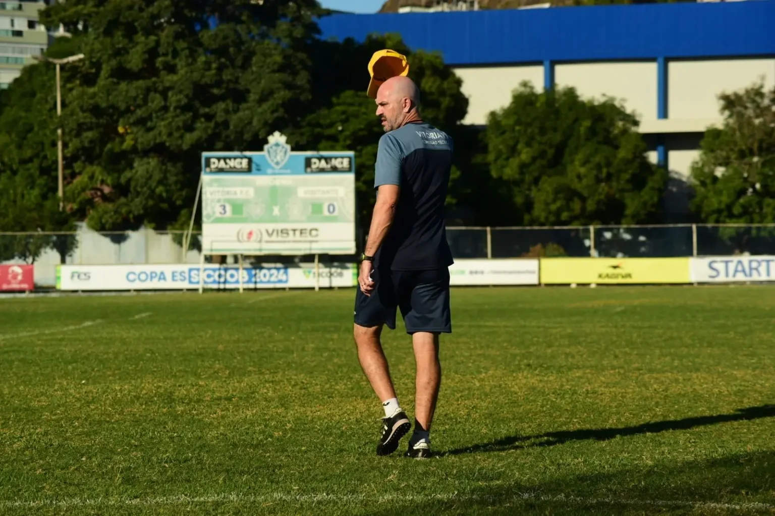 "Vitória-ES: Técnico Vê Equipe com Identidade Consolidada na Reta Final da Copa ES"