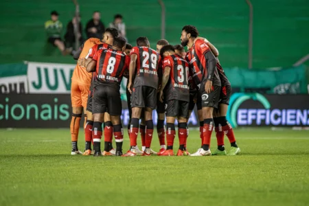 Willian Oliveira se destaca no empate do Vitória com o Juventude