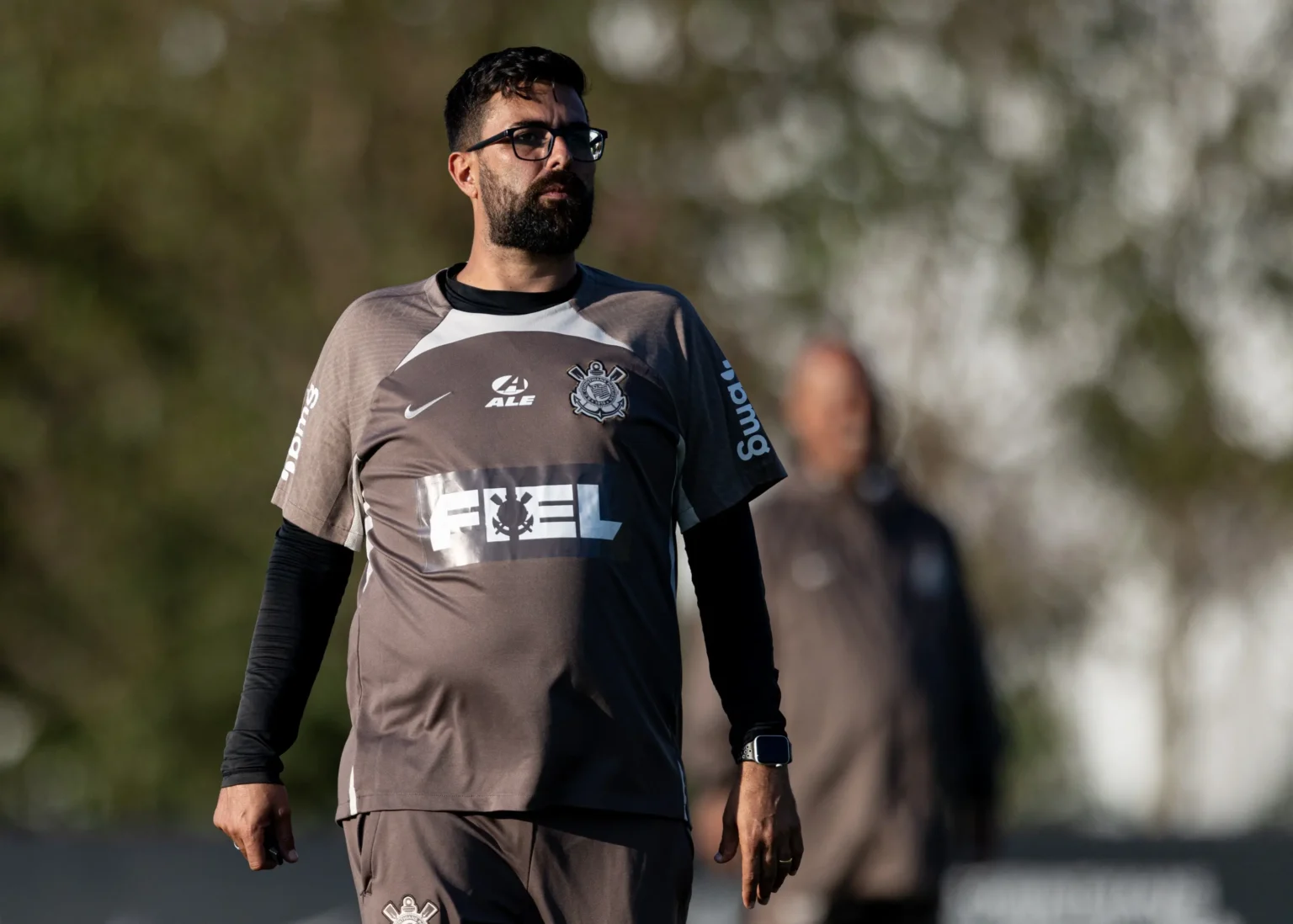 "Corinthians Confirma Raphael Laruccia como Novo Treinador e Prepara Mudanças para Jogo Contra o Vitória"