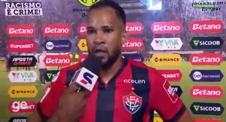 "Everaldo se desculpa com a torcida do Vitória após quatro derrotas seguidas: 'Não encontro palavras'"