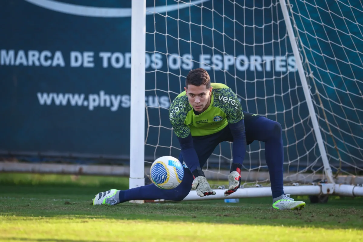 Grêmio revela planos para goleiro Brenno após retorno de empréstimo