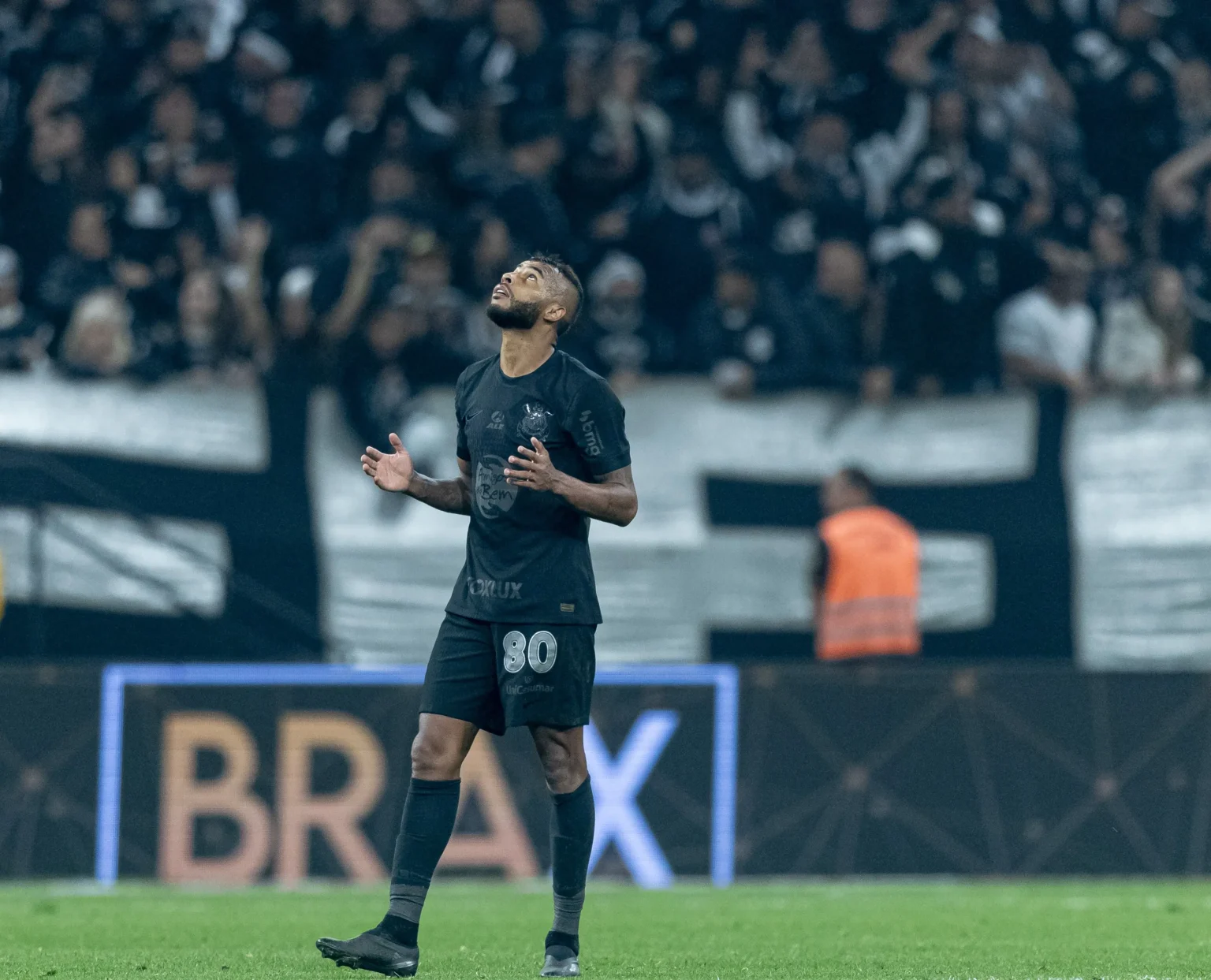 Título otimizado para SEO em Português-BR: "Alex Santana Ausente: Entenda o Motivo do Desfalque do Jogador do Corinthians Contra o Grêmio"