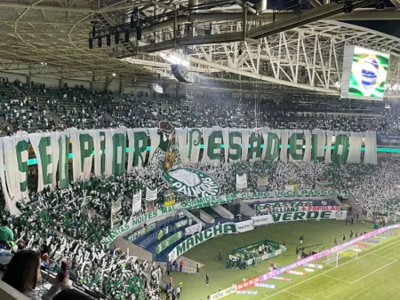 Análise das Manchetes do Futebol Paulista: Palmeiras Provoca Corinthians