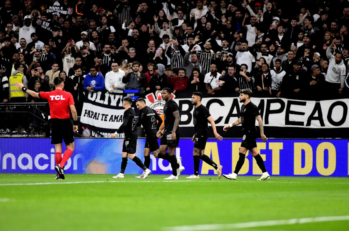 "Ausência de Raniele: Impacto no Desempenho do Corinthians contra o Bahia"