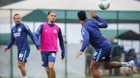 "Bahia se prepara em São Paulo após revés contra o Palmeiras para enfrentar o Athletico-PR"