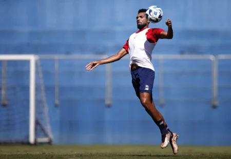 Bragantino Inicia Preparação para Duelo Contra o Cruzeiro em Belo Horizonte