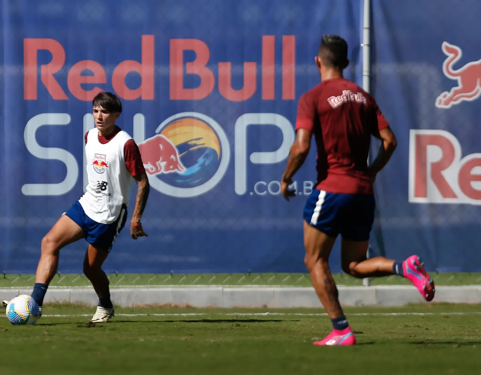 Bragantino se prepara para confronto com Atlético-GO após retorno de Eduardo e Nacho