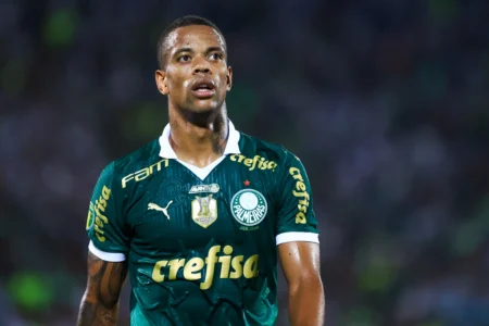 "Caio Paulista Busca Justificar Investimento do Palmeiras e Pode Ter Oportunidade de Jogar Regularmente com Abel"