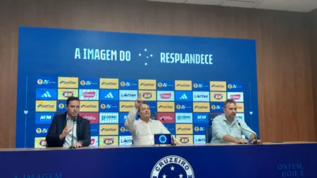 "Cruzeiro Expressa Interesse em Gabigol, Mas Anuncia Ausência de Novos Reforços para a Nova Temporada"