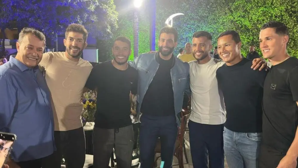 Cruzeiro's Owner Hosts Dinner for Players and Staff with Gusttavo Lima Performance