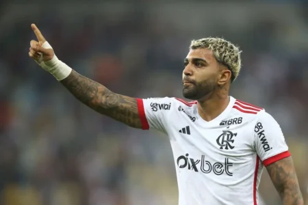 Título otimizado para SEO em português-BR: "Decisão Judicial Anula Processo Disciplinar de Gabigol, Liberando-o para Jogar pelo Flamengo"