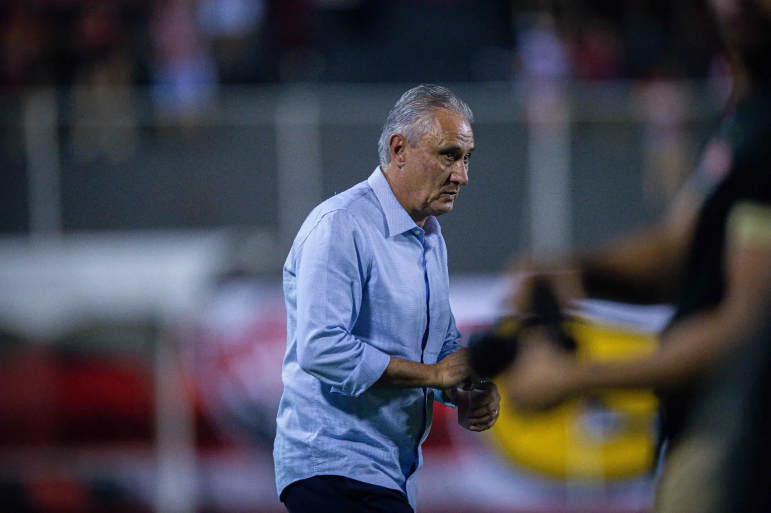 "Desconcentração quase custou resultado ao Flamengo, diz Tite: 'Achávamos que seria gol do Viña'"