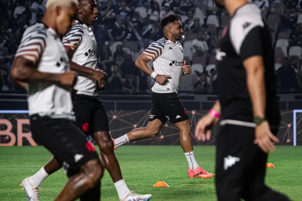 "Dúvida sobre a participação de Payet no jogo entre Vasco e Inter"