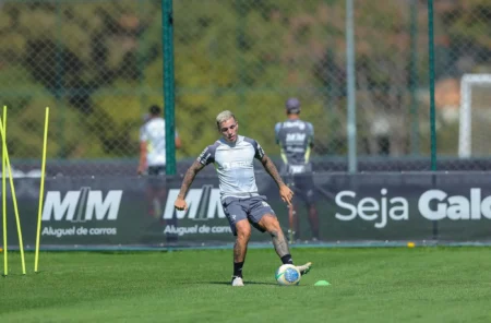 Escalação do Atlético-MG: Rômulo de volta e Saravia em transição antes do confronto com o São Paulo