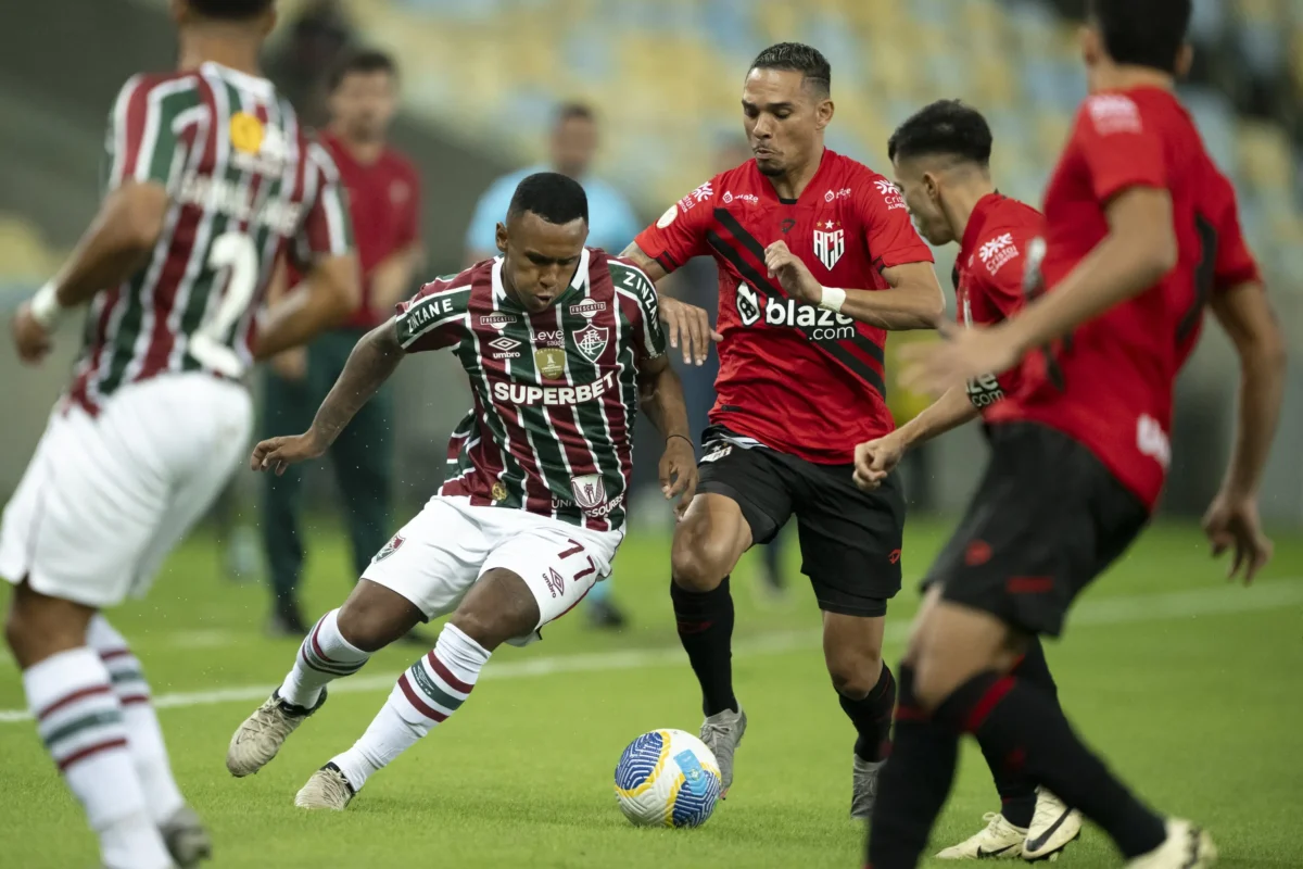 Escalação do Fluminense: Técnico Mano Menezes Conta com Retornos Importantes na Equipe