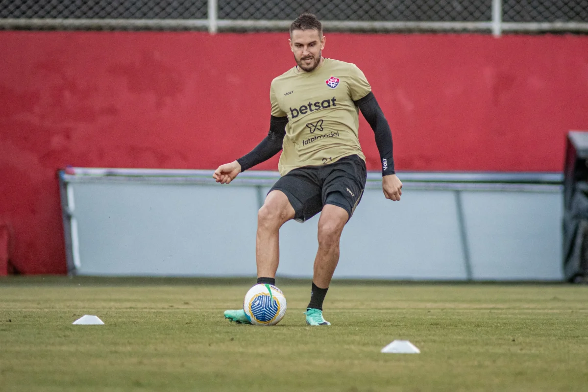 "Escalação do Vitória para o confronto com o Criciúma: time provável, desfalques e dúvidas"