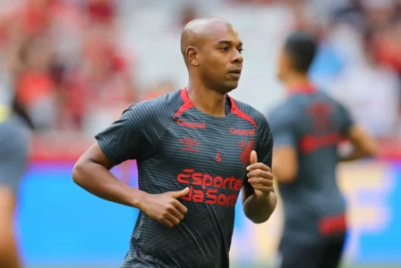 Fernandinho lamenta pênaltis perdidos pelo Athletico em partidas cruciais: "Momento de reflexão"