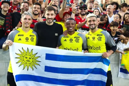 "Flamengo Desenvolve Estratégia Personalizada e Garante Descanso para Jogadores Uruguaios após Copa América"