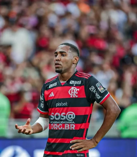 Flamengo Implementa Ações Especiais para Apoiar Lorran Após Vaias dos Torcedores