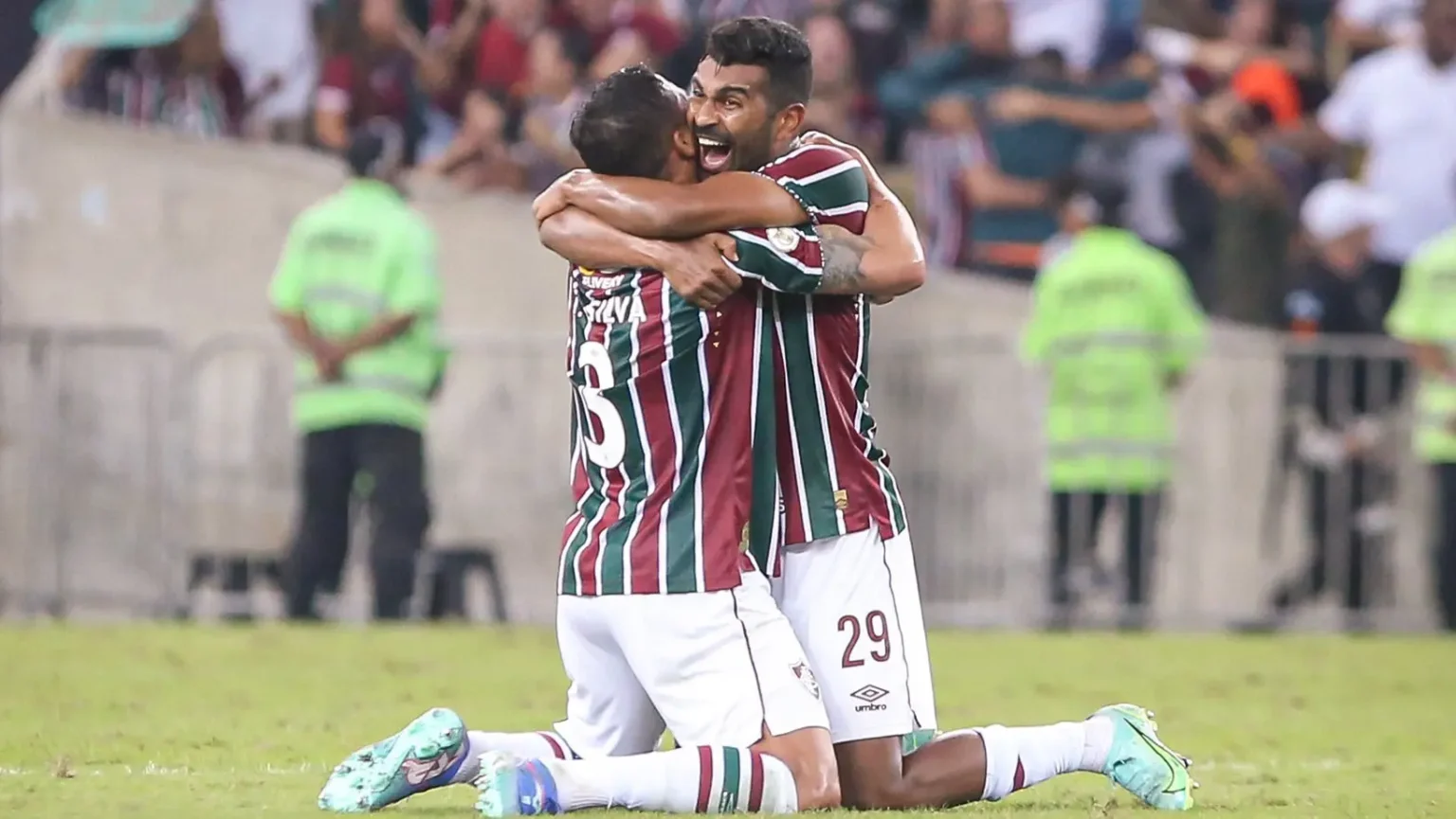 Fluminense fortalece linha defensiva com dupla de Thiagos; Santos se destaca, porém ficará fora por suspensão