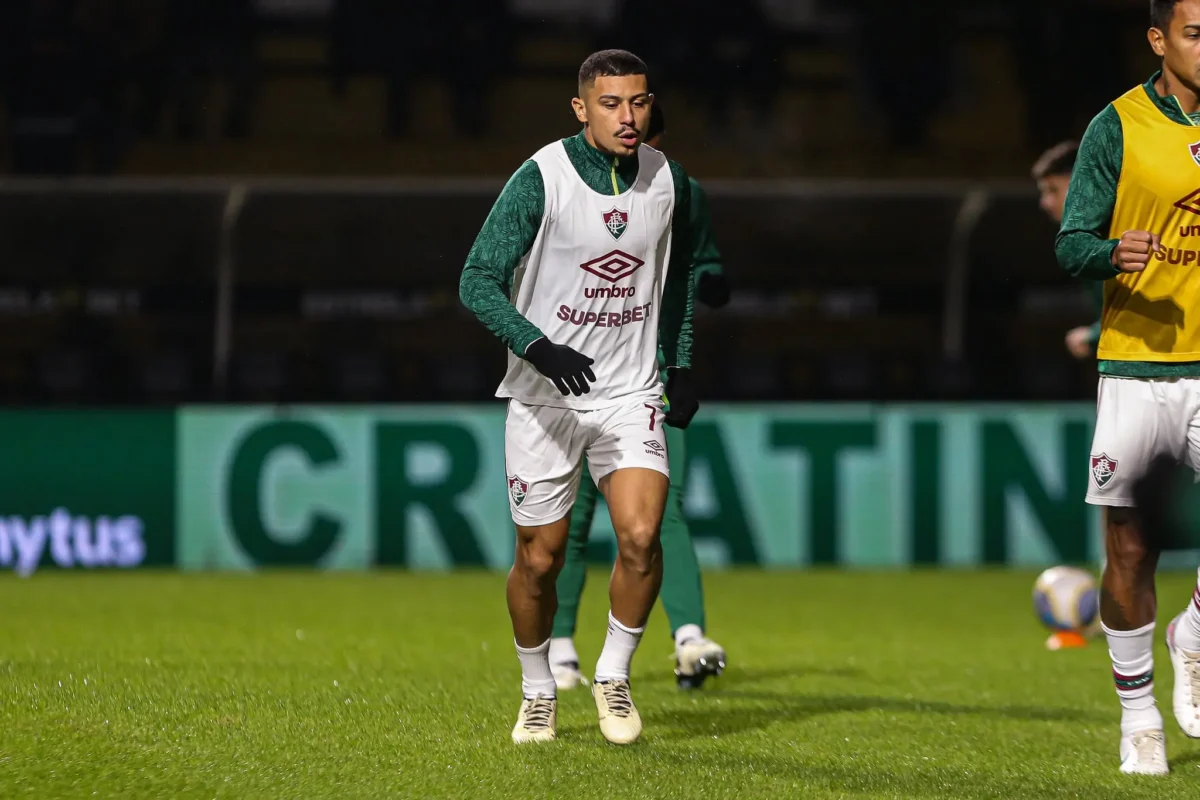 Fluminense Negocia Valores com Fulham para Transferência de André