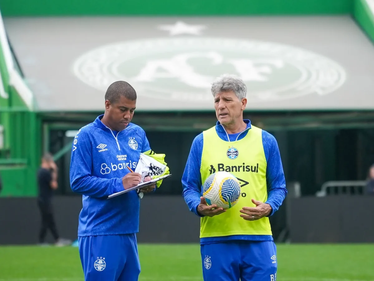 "Grêmio define escalação para confronto contra o Vasco em treino fechado"