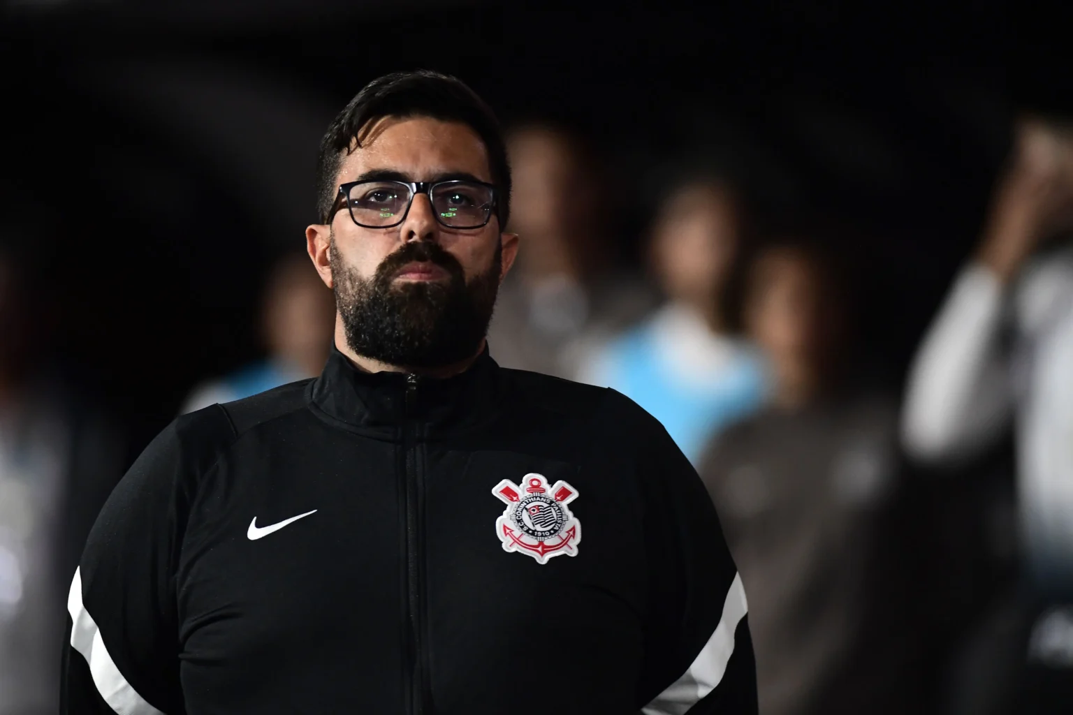 "Interino do Corinthians Destaca Unidade do Time em Vitória e Evita Comentários sobre Efetivação: 'Um Dia de Cada Vez'"