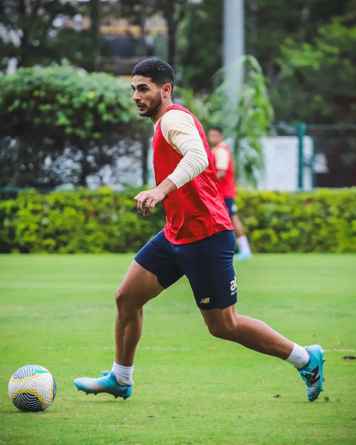 Lesão de Michel Araujo no Joelho Afeta Convocação do São Paulo