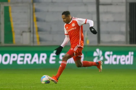 "Lesão Muscular de Fernando Afeta Escalação do Inter nas Próximas Rodadas"