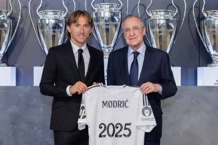 Luka Modric Renova Vínculo com o Real Madrid: Estrela Croata Permanece no Clube Espanhol