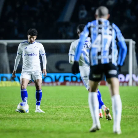 "Machado atinge marco expressivo no Cruzeiro e revela planos para o futuro na Série A"