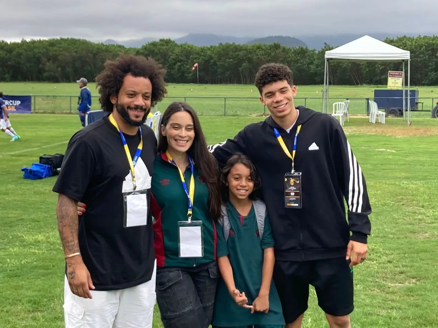 "Marcelo e Liam Juntos: Uma Jornada Futebolística no Torneio de Futsal do Fluminense"