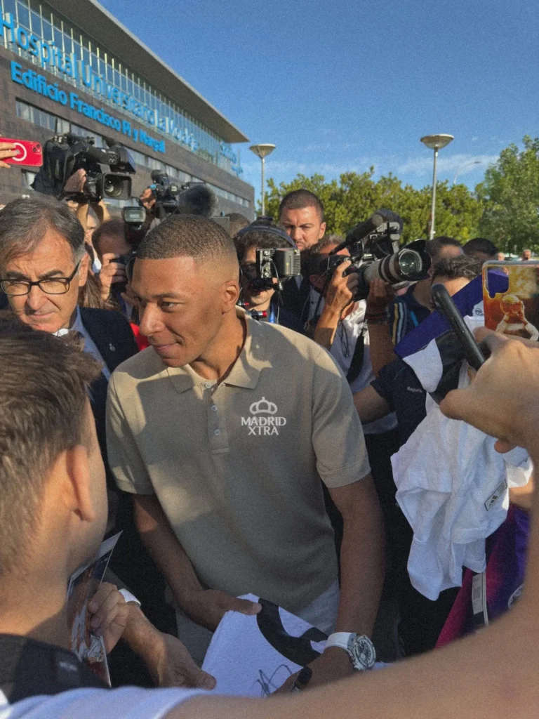 "Mbappé se encontra com torcedores do Real Madrid antes da apresentação oficial"