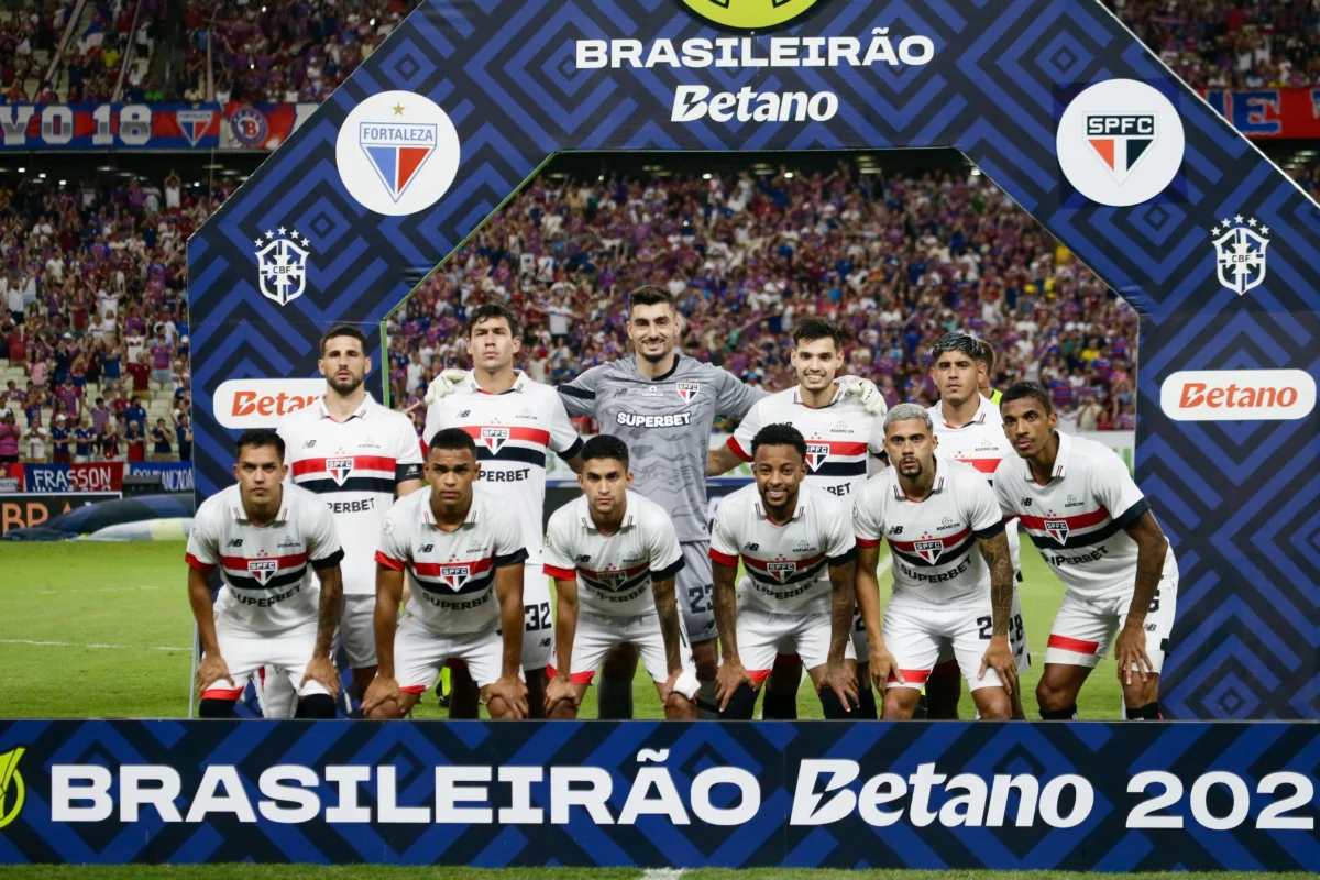 "São Paulo: Desempenho da Equipe Mista e Pênalti de Igor Vinícius contra o Fortaleza"