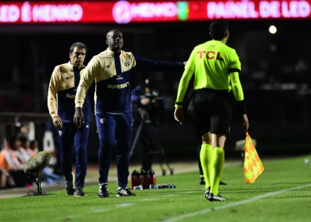 "São Paulo Mantém Sequência Vitoriosa no Campeonato Brasileiro: Auxiliar de Zubeldía Comemora e Analisa o Desempenho da Equipe"