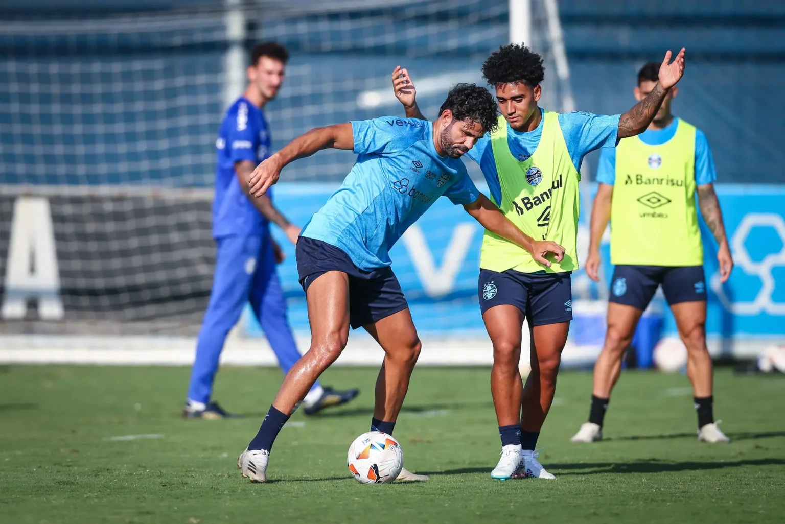 Sete Jogadores do Grêmio Ficam Livres para Assinar Pré-Contrato: Uma Oportunidade a ser Explorada