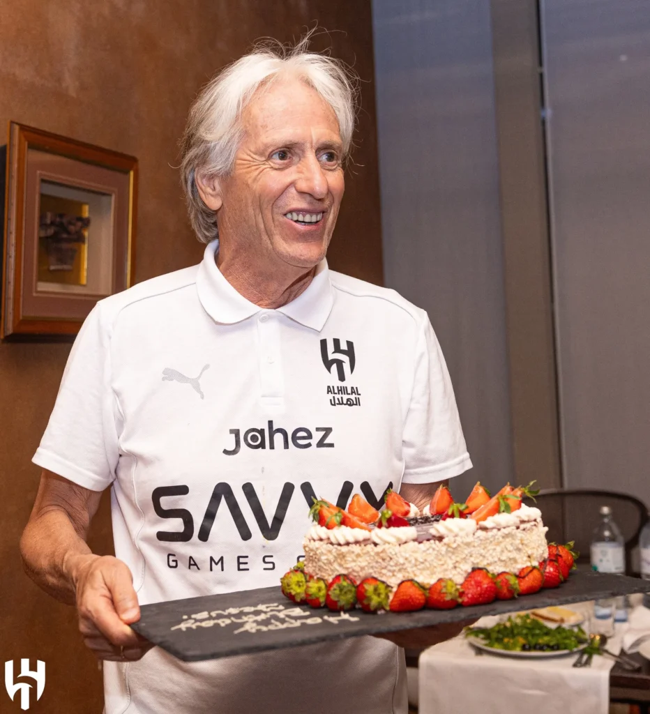 Treinador Jorge Jesus Comemora 70 Anos com Celebração Especial no Al-Hilal