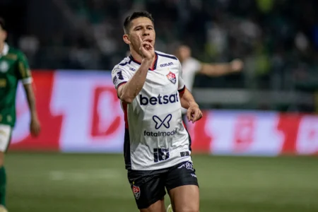 "Vitória consegue empate significativo contra o Palmeiras, um resultado com potencial impacto decisivo"