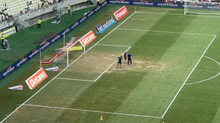 "Vojvoda Celebra Vitória no Arena Castelão e Solicita Melhorias no Gramado"