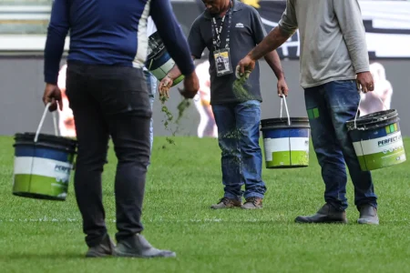 Atlético-MG estuda realizar jogo contra Fluminense fora da Arena MRV.