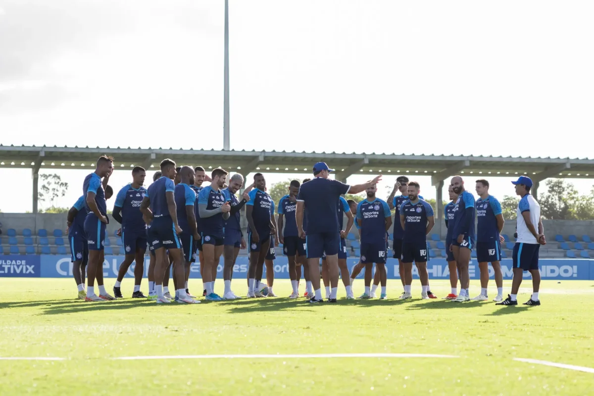 Bahia busca reverter momento após derrota na Copa do Brasil e enfrenta Bragantino na Série A