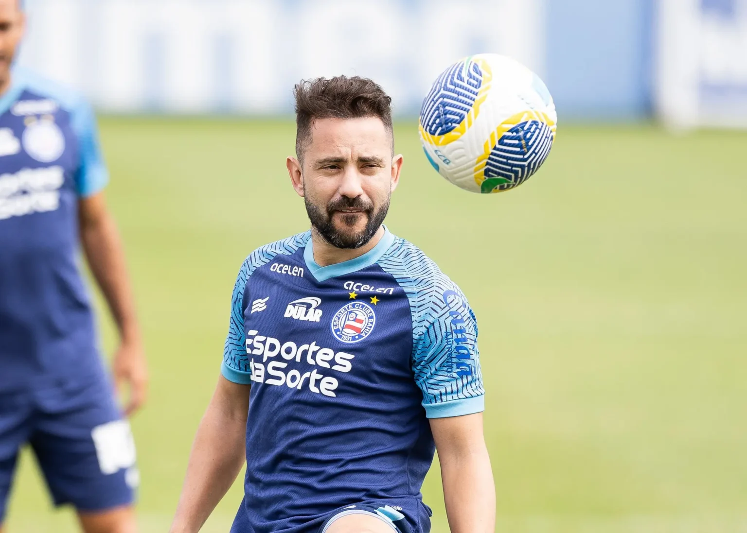 Bahia divulga lista de relacionados para duelo contra o Grêmio na Série A com surpresa: Everton Ribeiro está no time